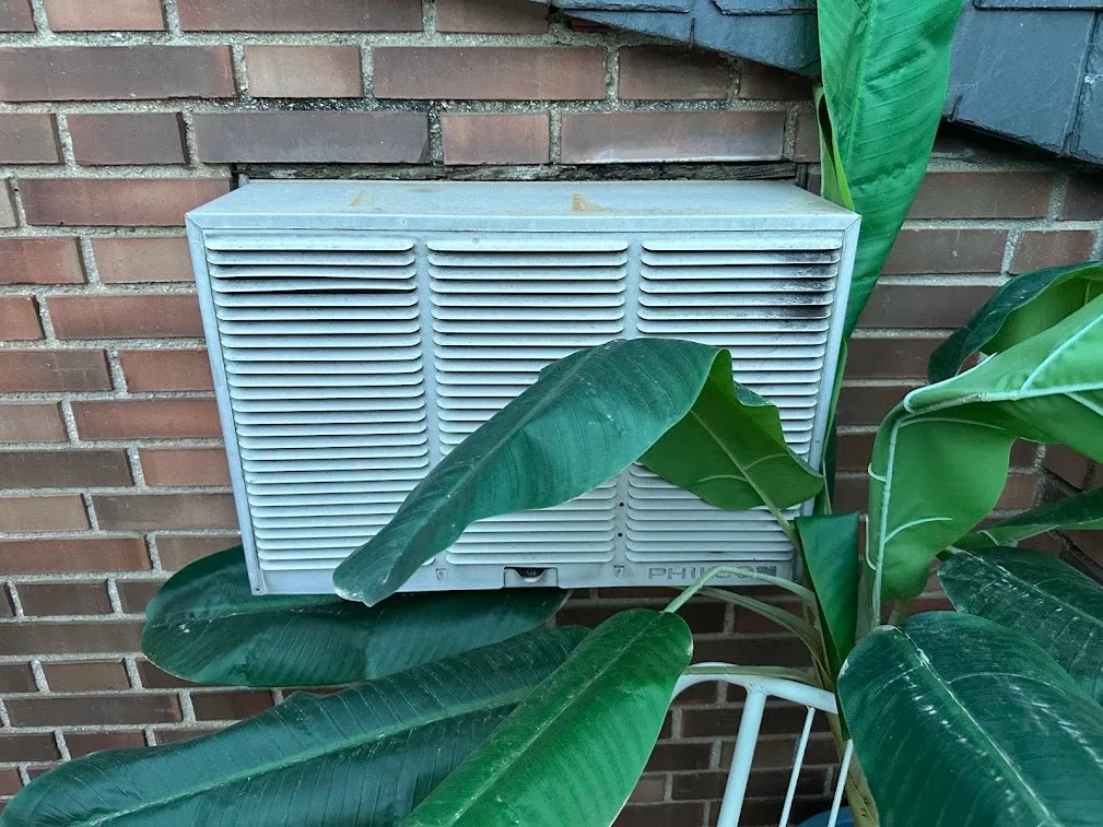 Philco (ventana, mueble de madera) — foto 3